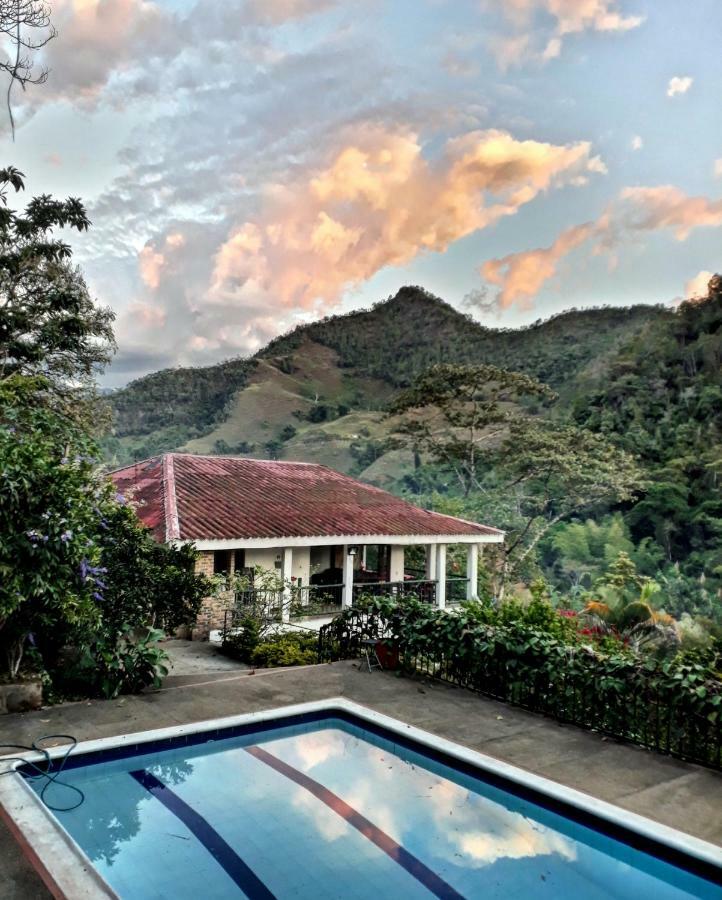 Duck House Hotel La Vega  Bagian luar foto