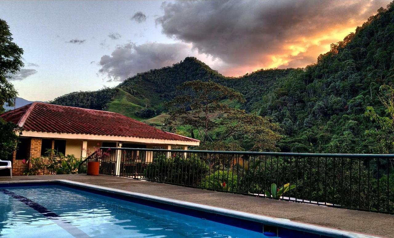 Duck House Hotel La Vega  Bagian luar foto